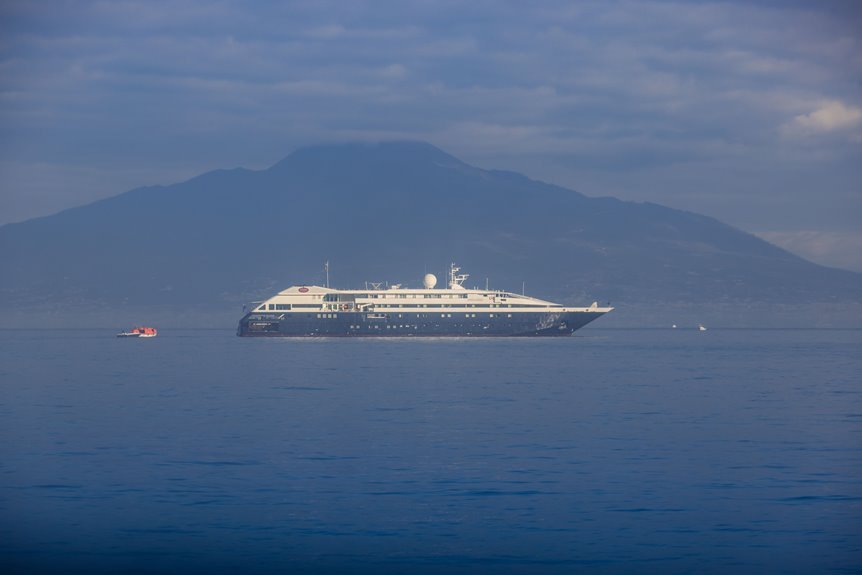 luxury arctic cruise adventure