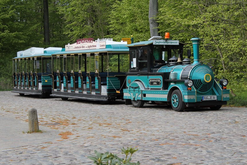 luxury train travel experiences